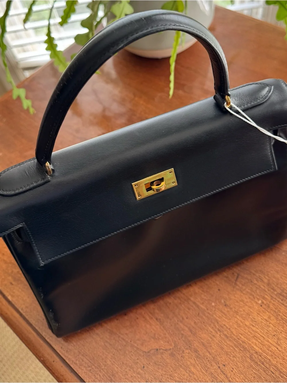 Hermes Kelly 28 Retourne | Top Handle Handbag | Black Box Calf | Vintage 1976